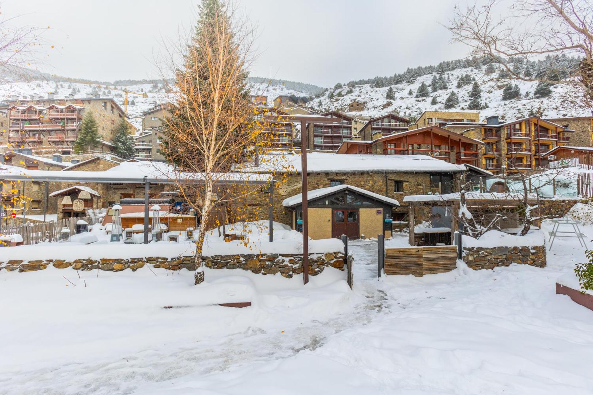 Mountain Hostel Tarter Esterno foto