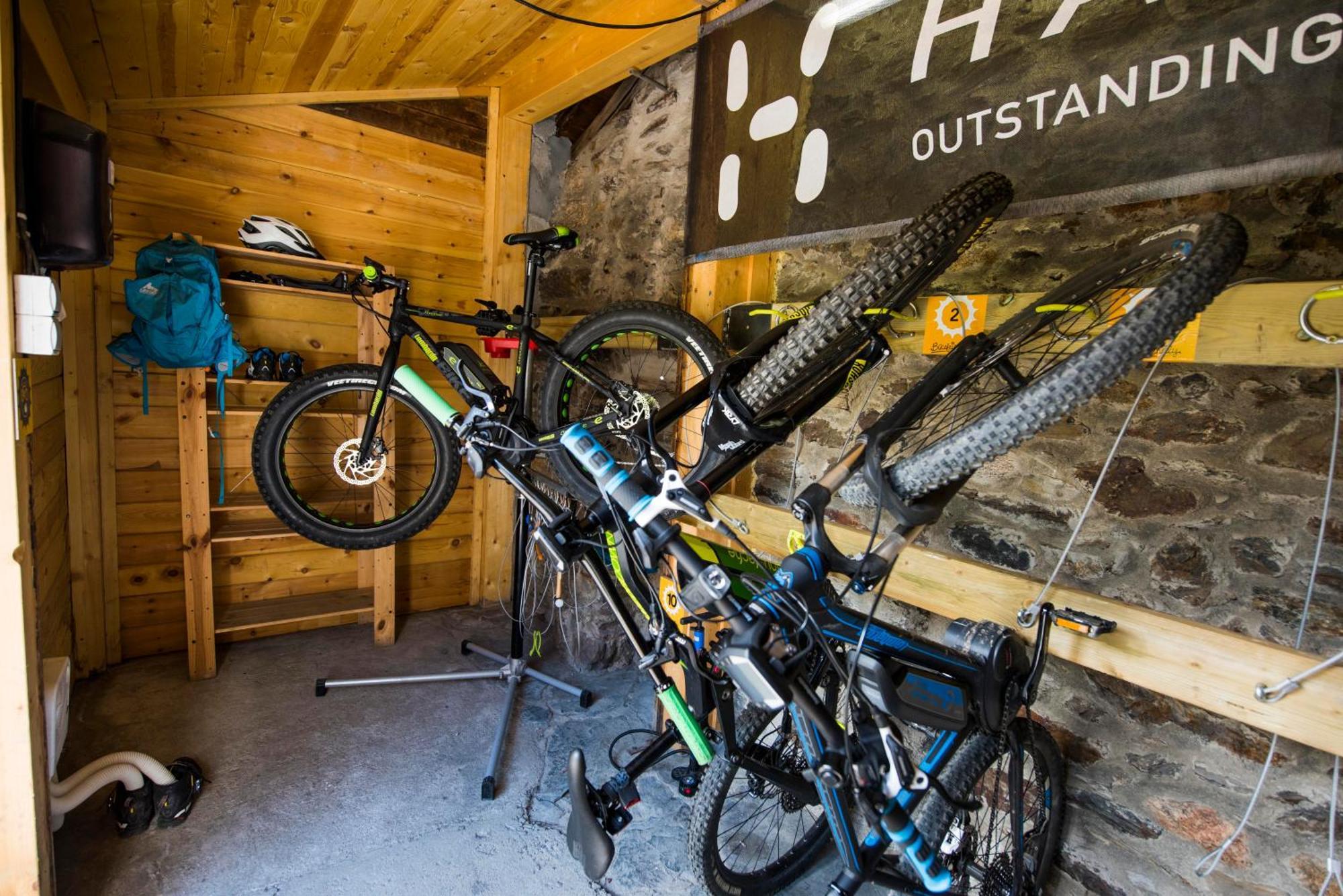 Mountain Hostel Tarter Esterno foto